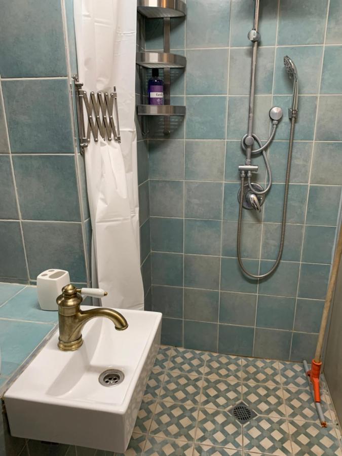 בית האבן העתיק מ-1885 עם מגונית פרטית בחצר Rosh Pinna Esterno foto