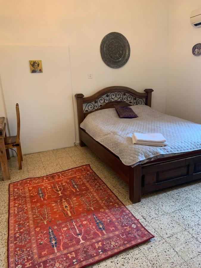 בית האבן העתיק מ-1885 עם מגונית פרטית בחצר Rosh Pinna Esterno foto
